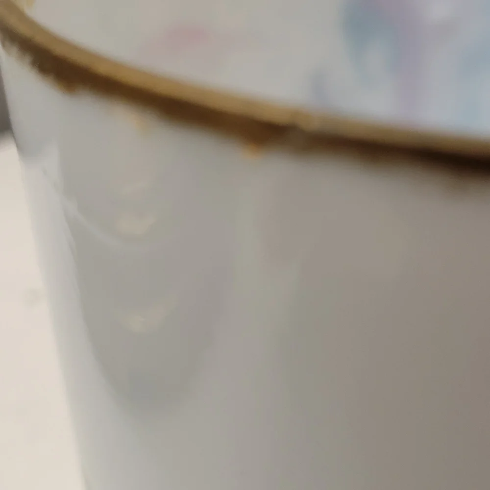 White Milk Glass, Decorative Scene - Picture 4 of 7